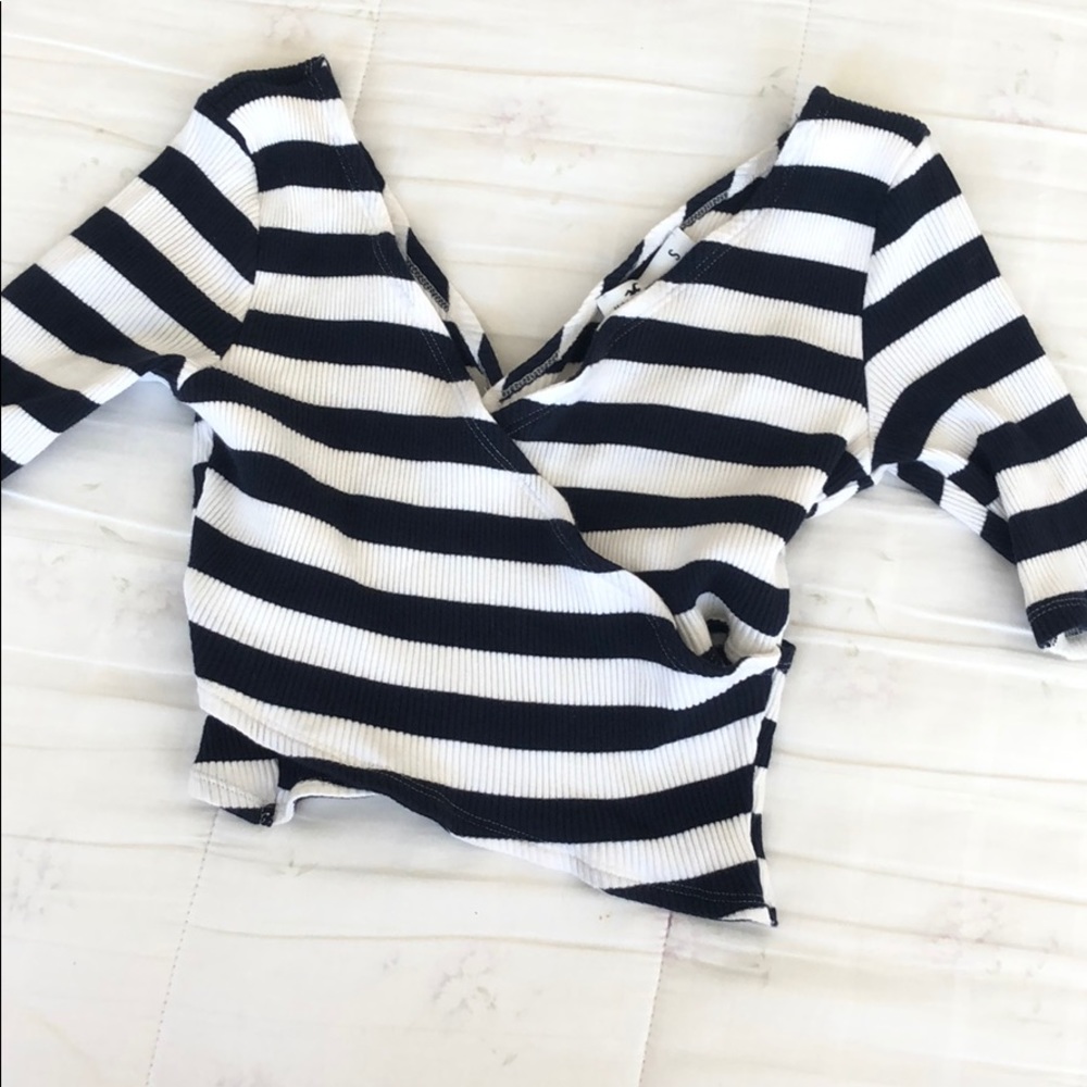 stopped hollister crop top